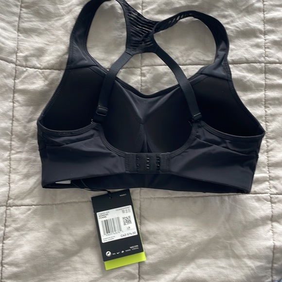 BN Nike Alpha Bra -XS - Picture 2 of 4